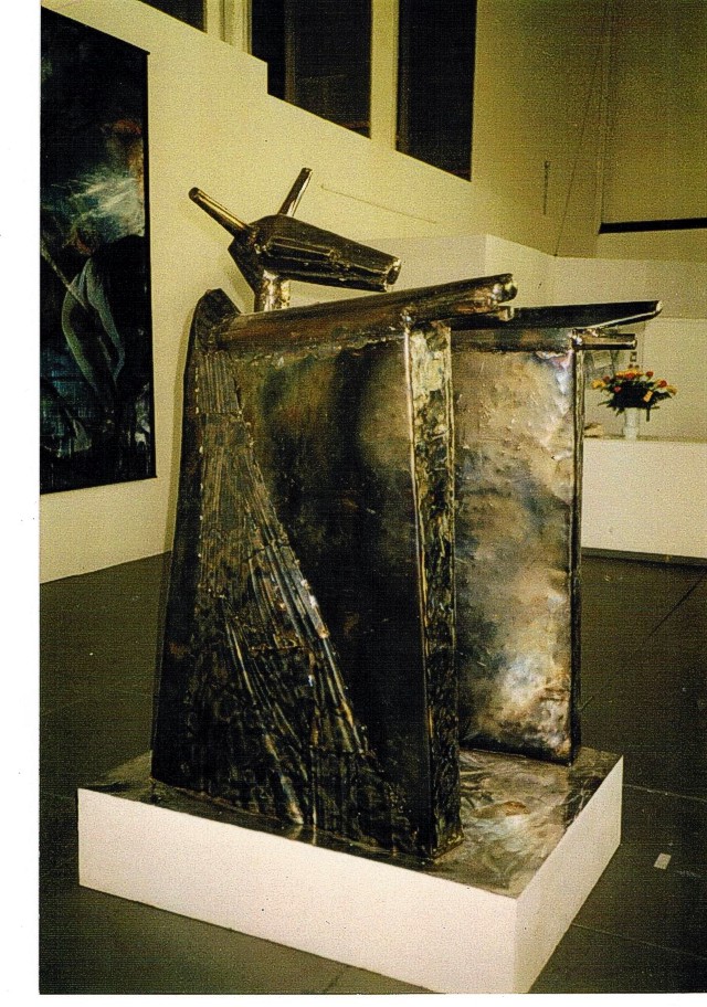 Priester, Metallskulptur geschweißt